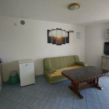 Apartment Ayla Vir