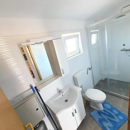 Apartment Ayla Vir