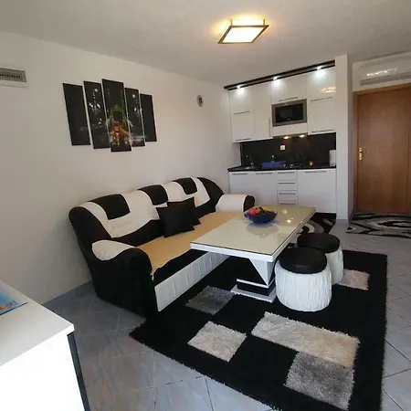 Apartment Ayla